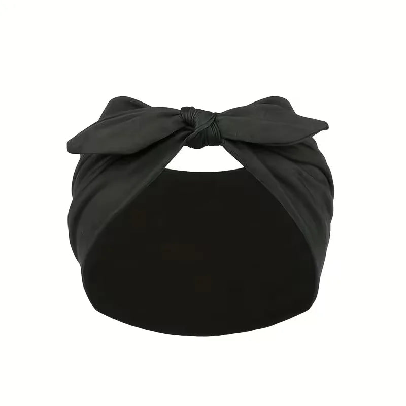 Women's elegant hair accessory suitable for both minimalist and bohemian hairstyles.