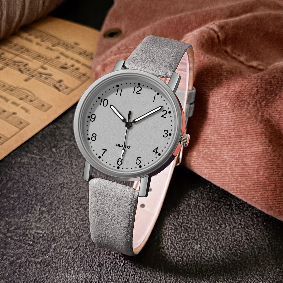 Vintage Women Leather Strap Wristwatch Quartz