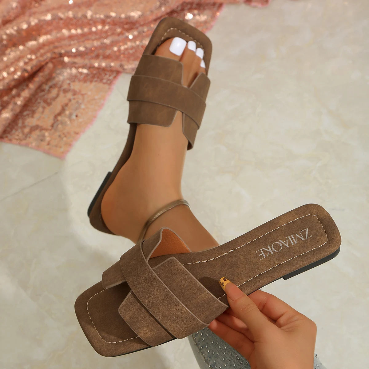 Women Slippers Lightweigh Flat Outdoor Beach Slippers
