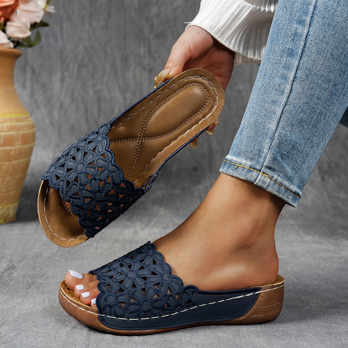 Women Slippers Platform Slip on Fashion Woman Shoes