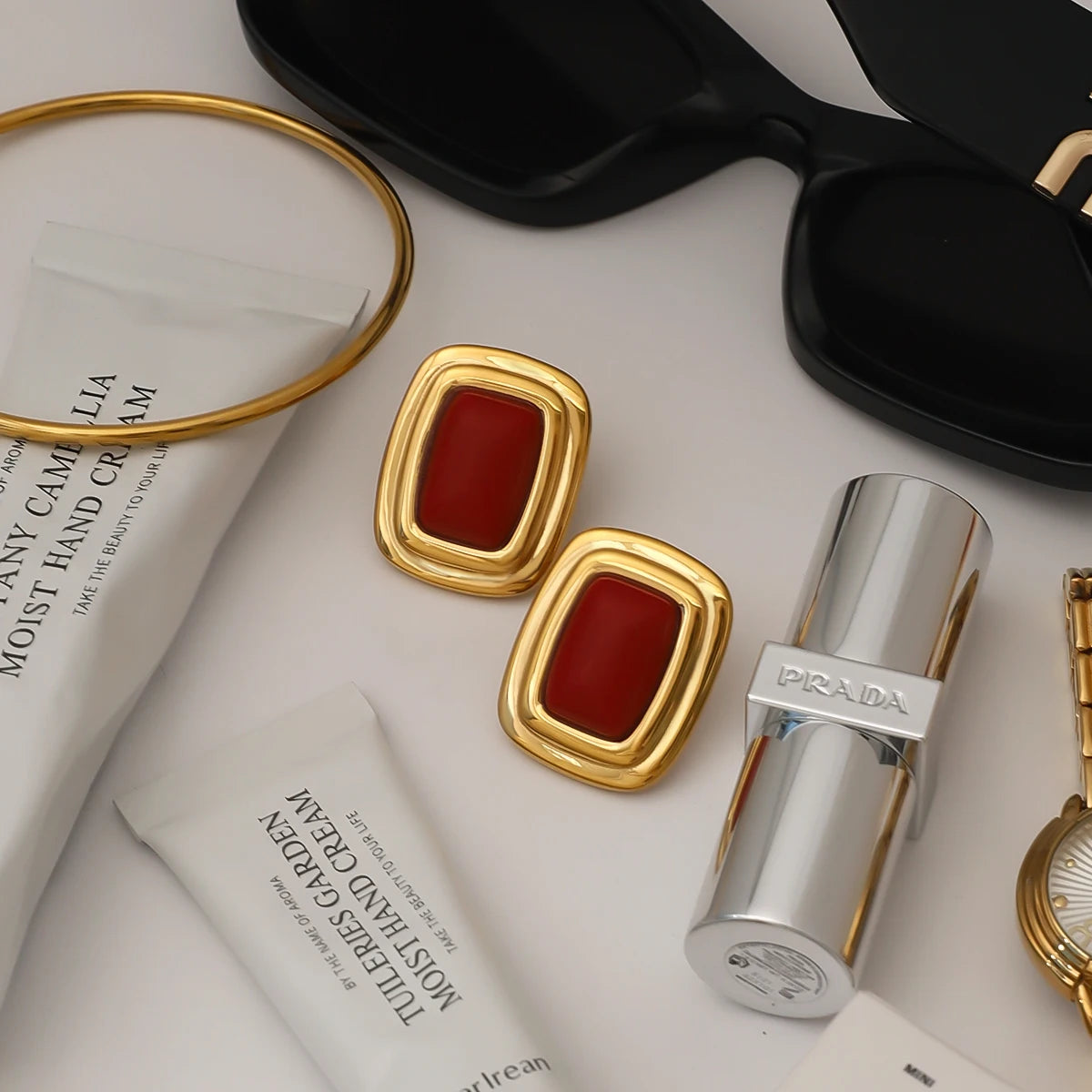 Uworld Retro Gold Color Stainless Steel Red Agate Ear Studs