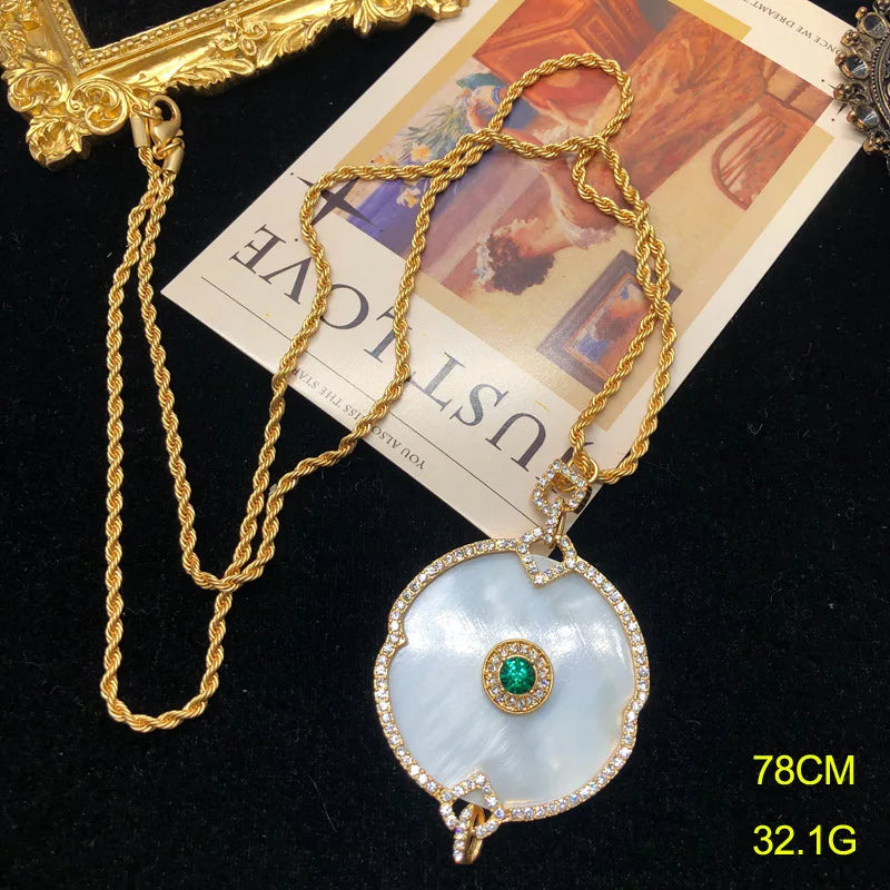 Retro light luxury design sense earrings
