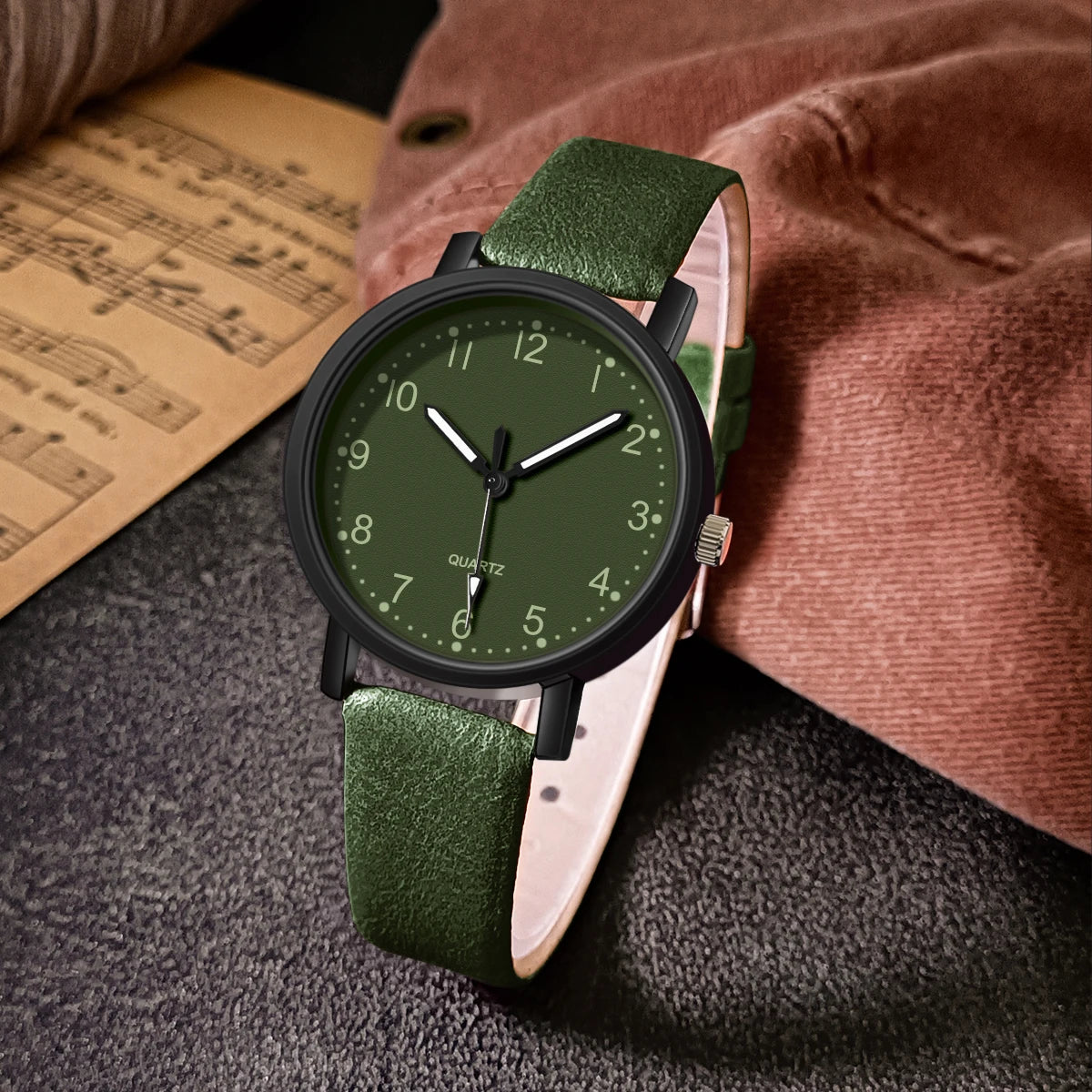 Vintage Women Leather Strap Wristwatch Quartz