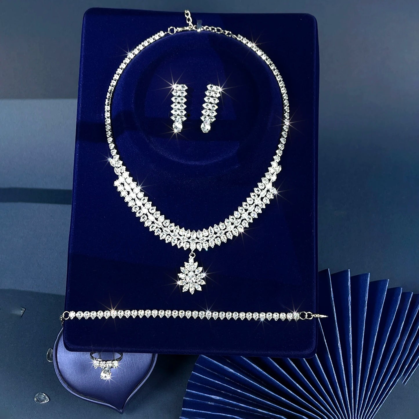 5pcs/set Gorgeous copper base inlay sparkling zircon women's jewelry set