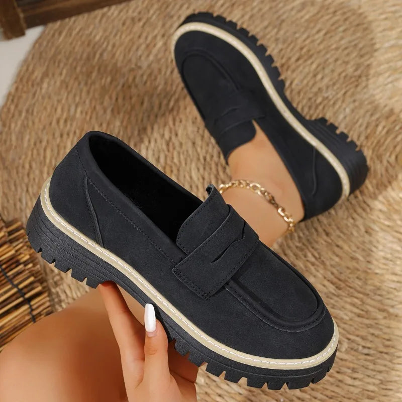 Fashionable lady's loafersleather low-top thick heel one-piece casual shoes.
