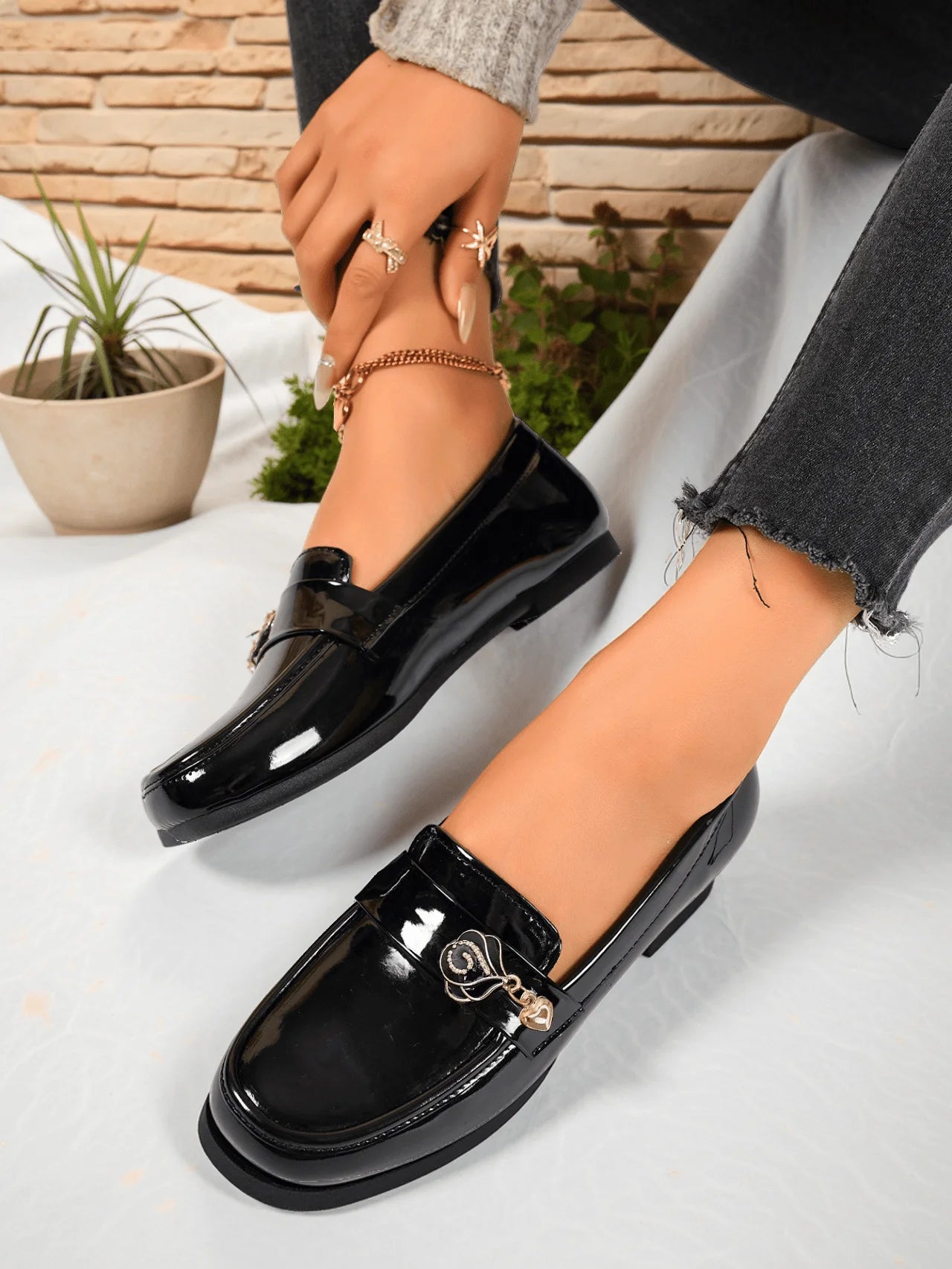 Women's fashionable loafers, slip-on shallow flats