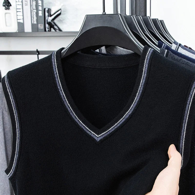 Men's  Casual Sweater Vest  Fashionable Knitwear