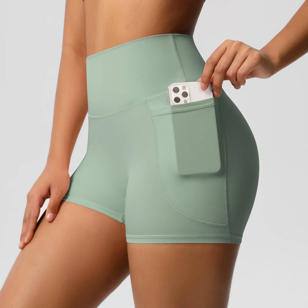 Women Pocketed Yoga Legging Shorts