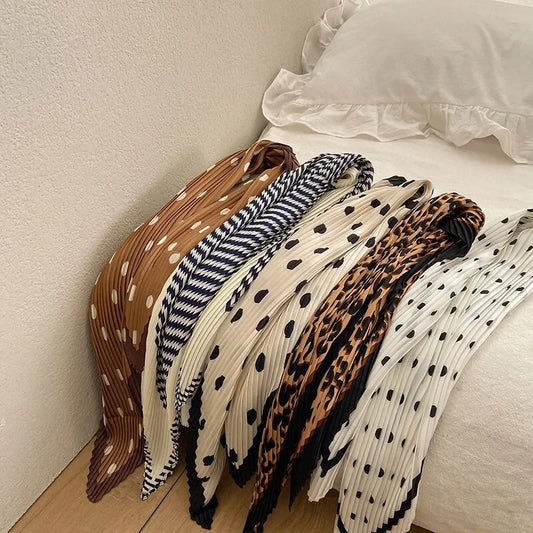 Ladies'  Fashionable and Versatile scarfs with Pleats and Ins