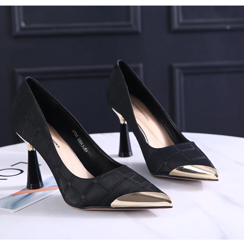Metal Pointed Slender Heels for Women Gentle Black Pumps