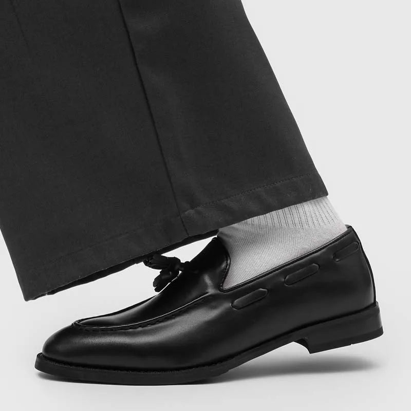 Men's leather shoes. One foot casual loafers Business dress shoes