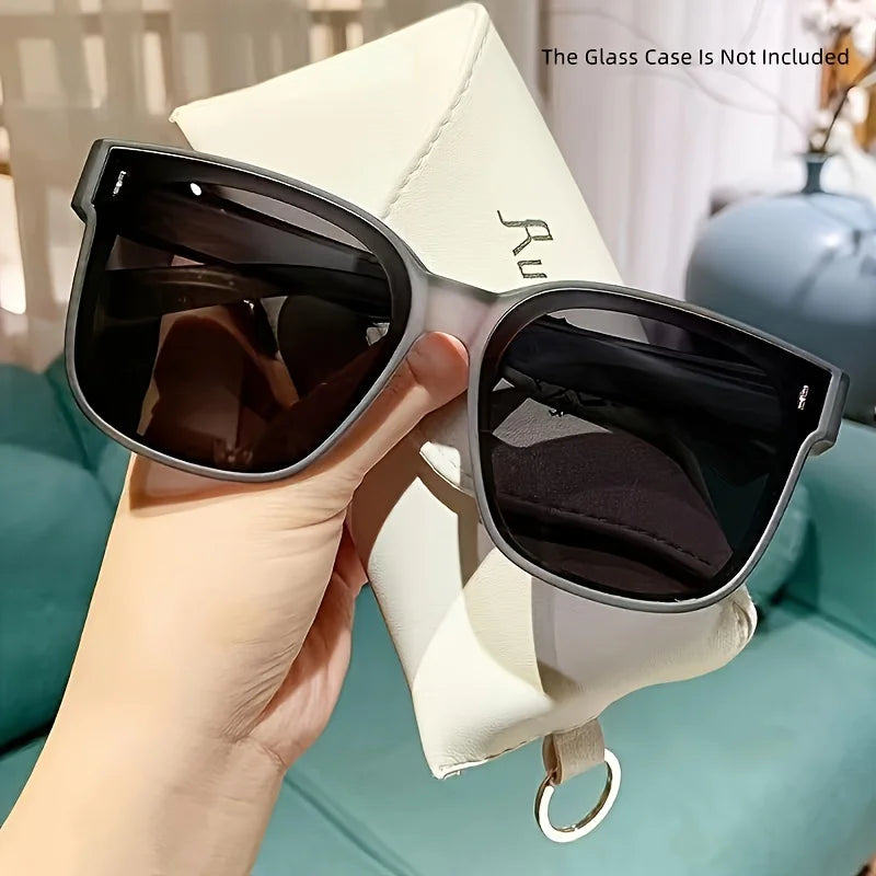 Men's and Women's Square Fashion Glasses