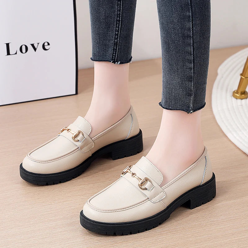 Casual Leather Flat comfortable Mom Shoe