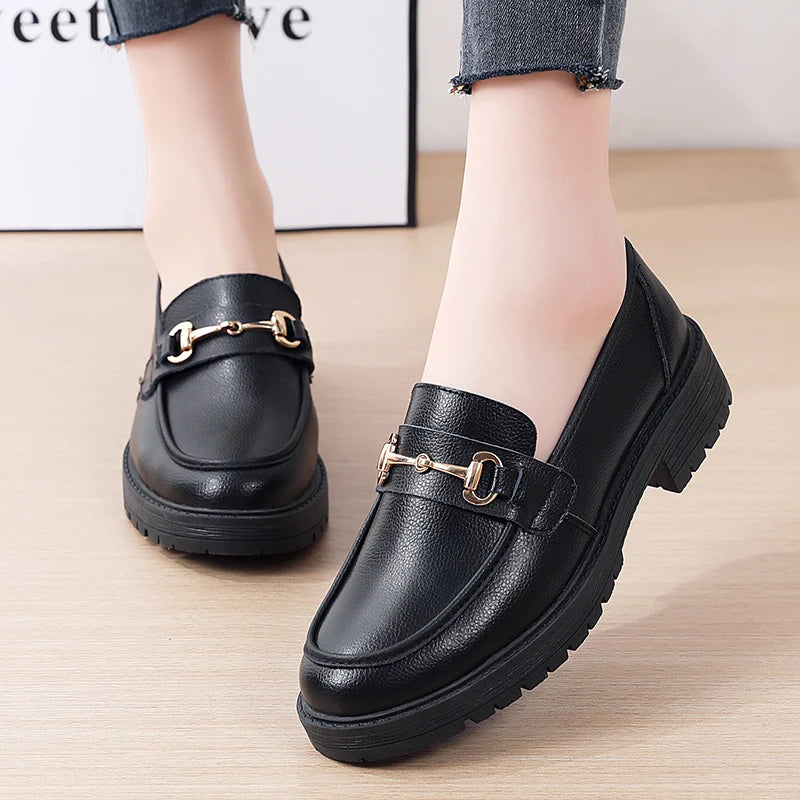 Casual Leather Flat comfortable Mom Shoe