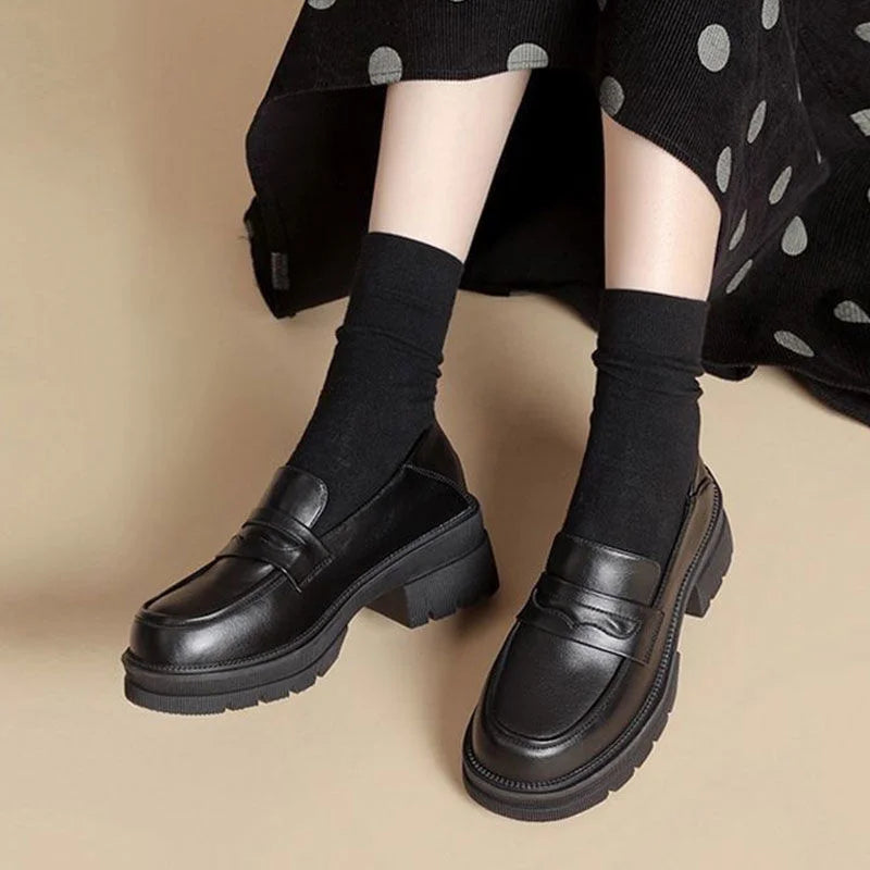 Women's Platform Loafers Fashionable  Retro Comfortable Design.
