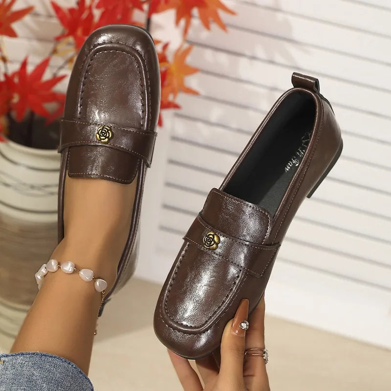 Women's Leather Flat Loafers with Gold-Tone