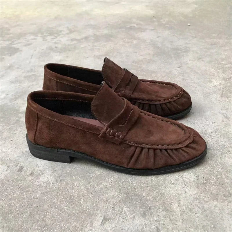 Round-toed loafers for women with pleated low heels Retro Brown Ladies Shoes