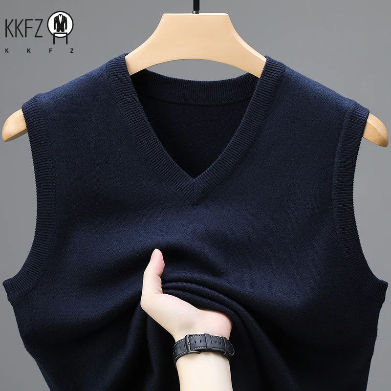 Men's  Casual Sweater Vest  Comfortable  Outerwear - Fashionable Knitwear for Men