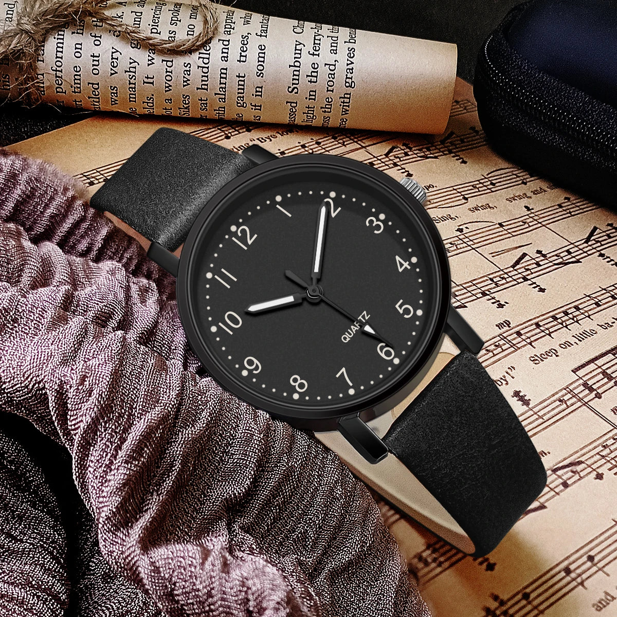 Vintage Women Leather Strap Wristwatch Quartz