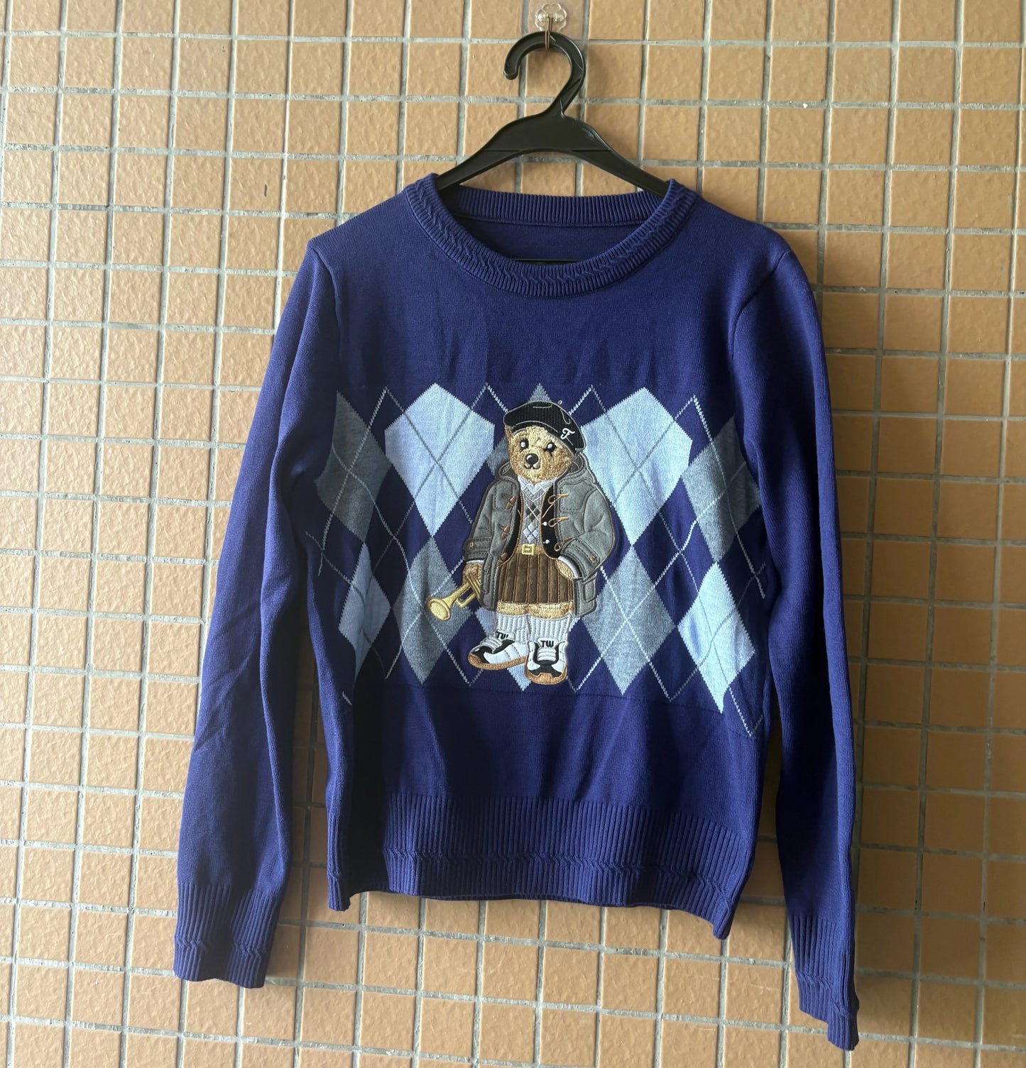 Women's Knitwear Diamond Jacquard Fitted O-neck Sweater