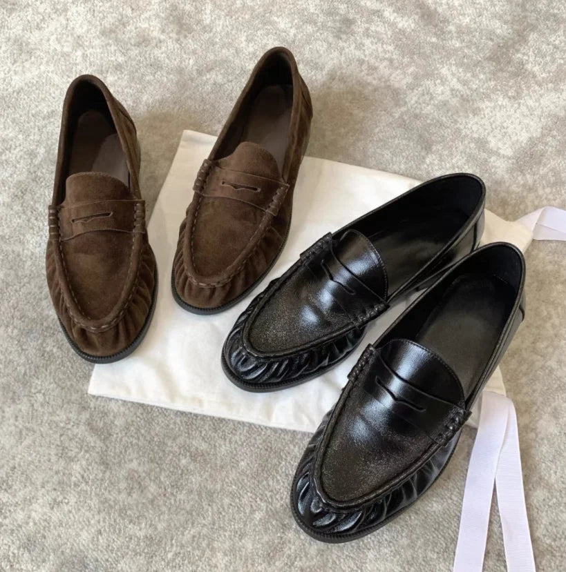 Round-toed loafers for women with pleated low heels Retro Brown Ladies Shoes