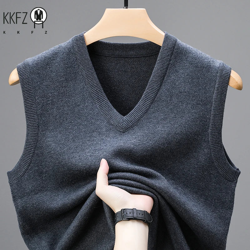 Men's  Casual Sweater Vest  Comfortable  Outerwear - Fashionable Knitwear for Men
