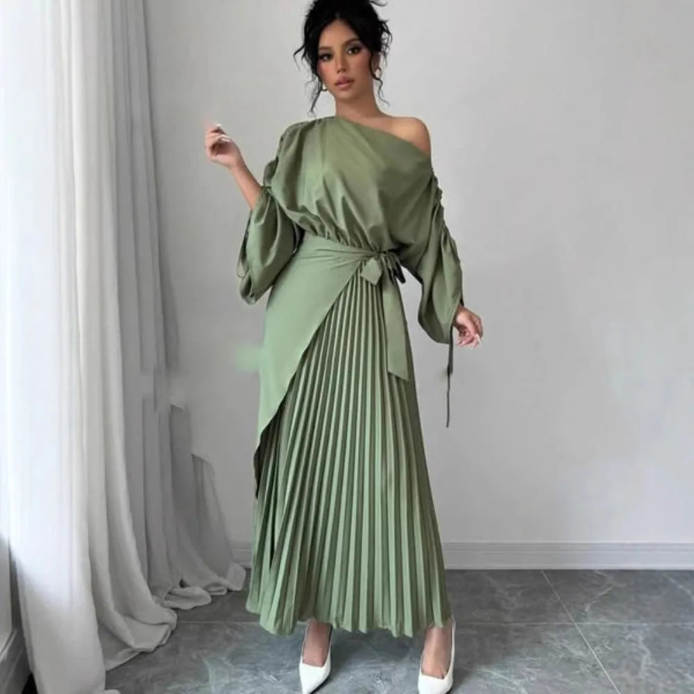 Solid-color Pleated Evening Dress with A Belt
