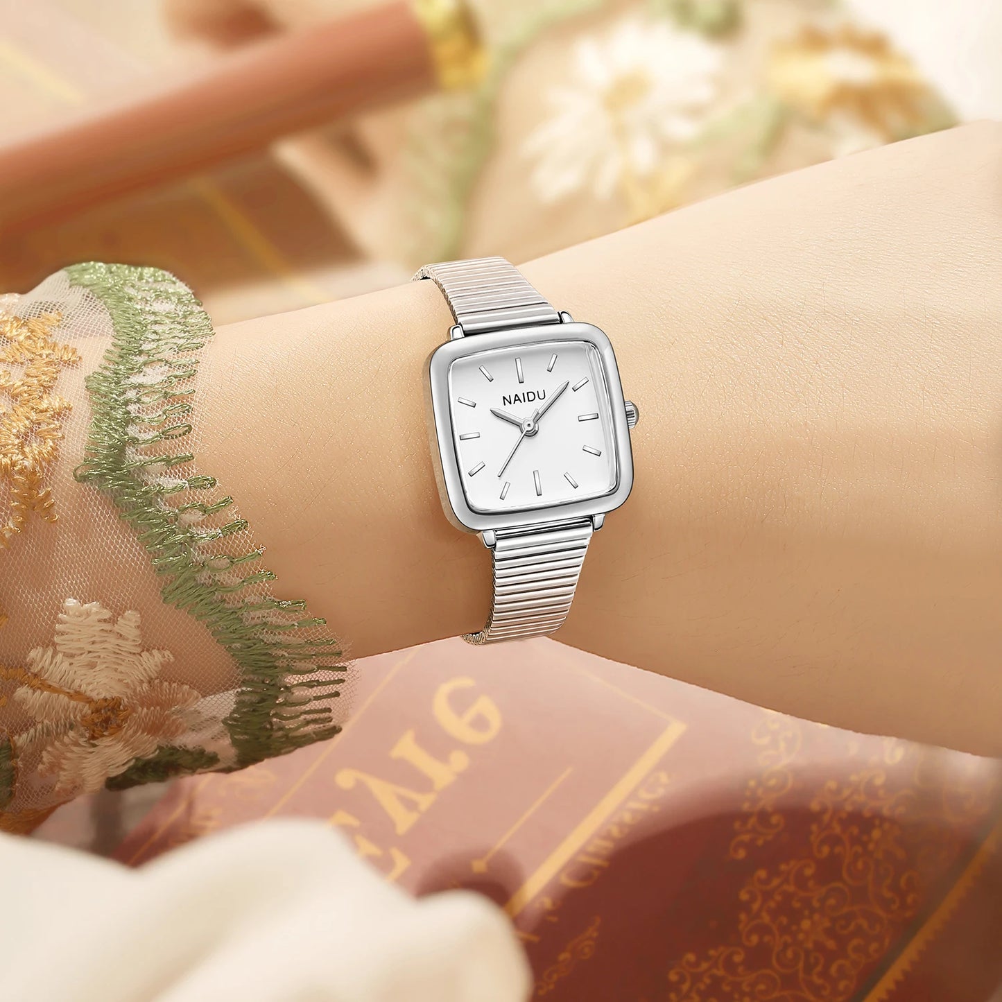 1 Piece Women's Watch  Artistic Retro Style Quartz Movement