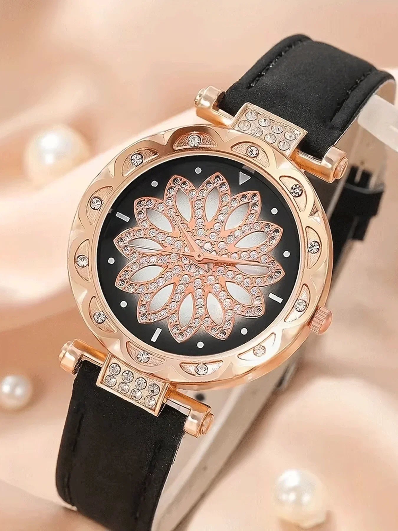Fashion  Women's Watch Versatile, Small and High end Quartz Watch Set