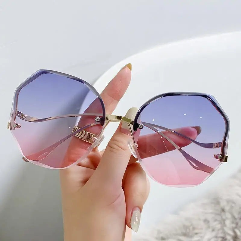 Women Metal Vintage Stylish  Oversized Square Sun Glasses