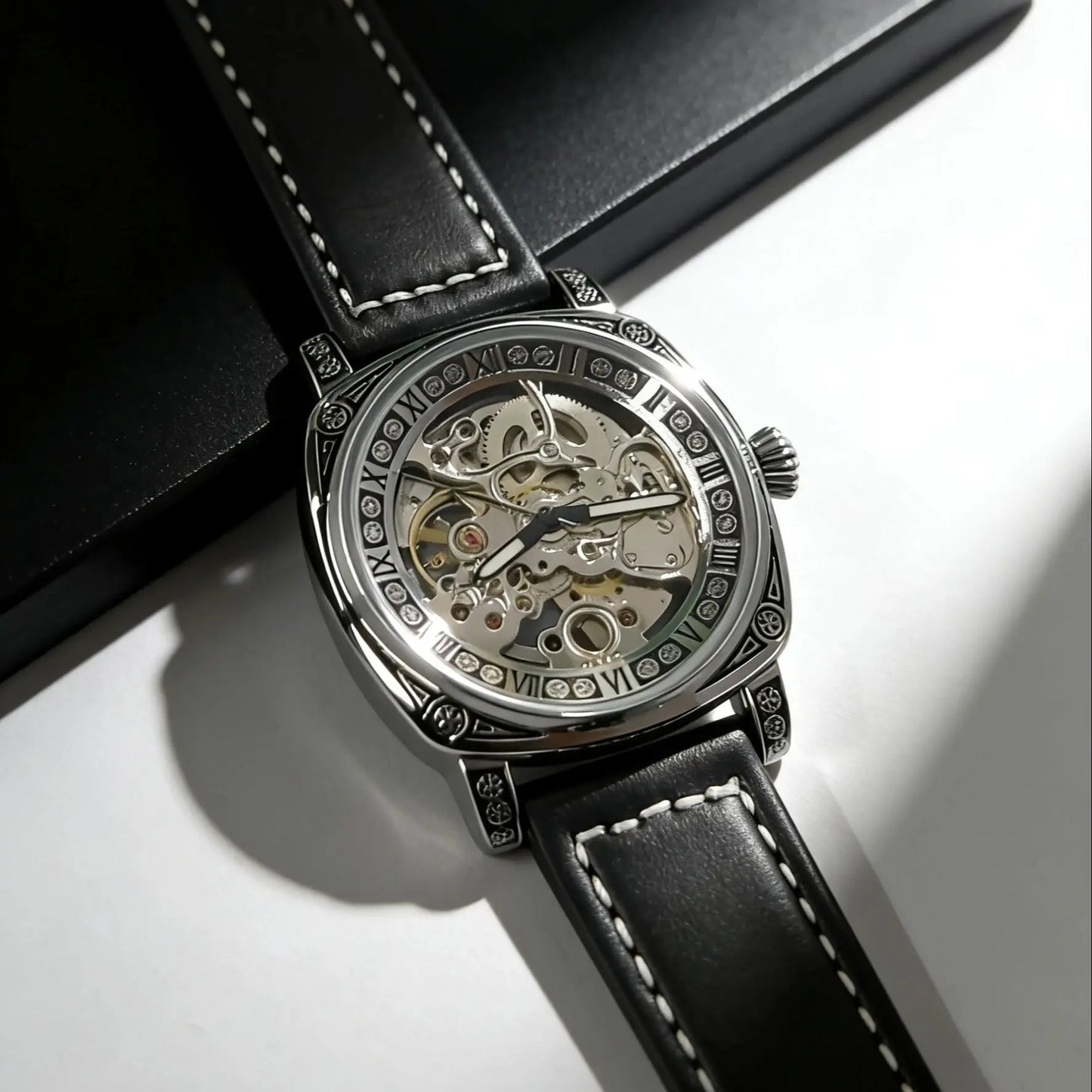 Men's Fully Automatic Mechanical Watch, Retro Carved Design with Fully Hollowed Out Back
