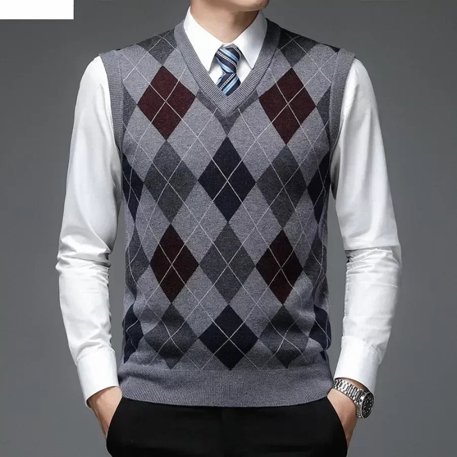 Men's Casual Knitted Wool Sweater Vest V-neck Knit Pullover