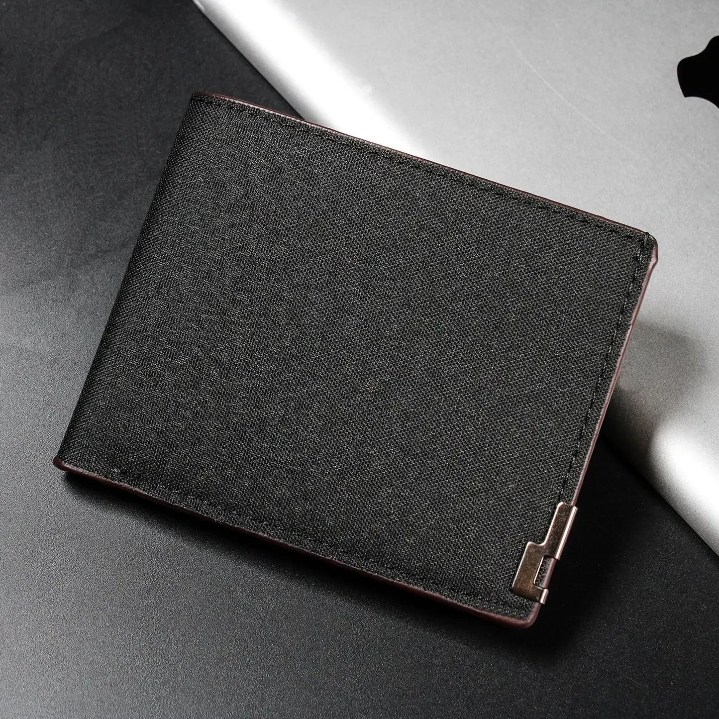 New Minimalist and Portable Denim Wallet