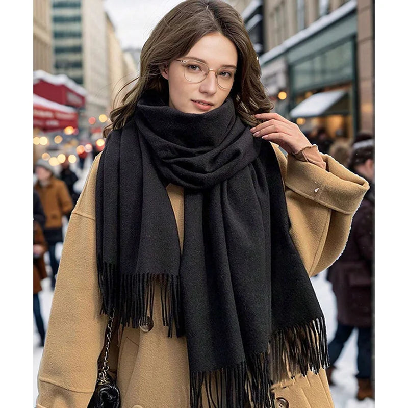Ladies' tassel white scarf! Thick and warm