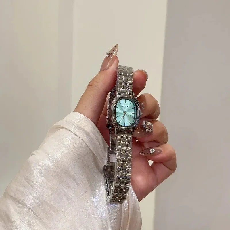 Small Oval Dial Quartz Watch Student Fashion  Luxury Gift Clock