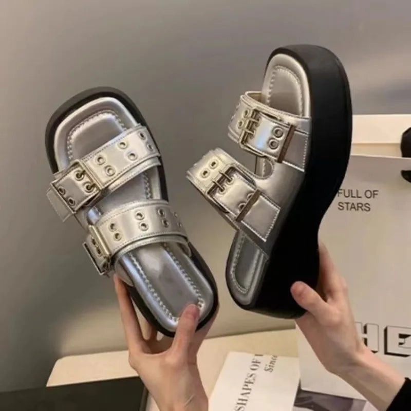 New comfortable and breathable women's casual sandals