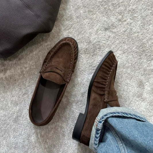 Round-toed loafers for women with pleated low heels Retro Brown Ladies Shoes
