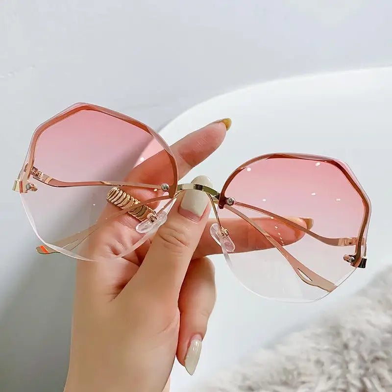 Women Metal Vintage Stylish  Oversized Square Sun Glasses