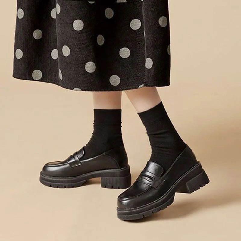 Women's Platform Loafers Fashionable  Retro Comfortable Design.
