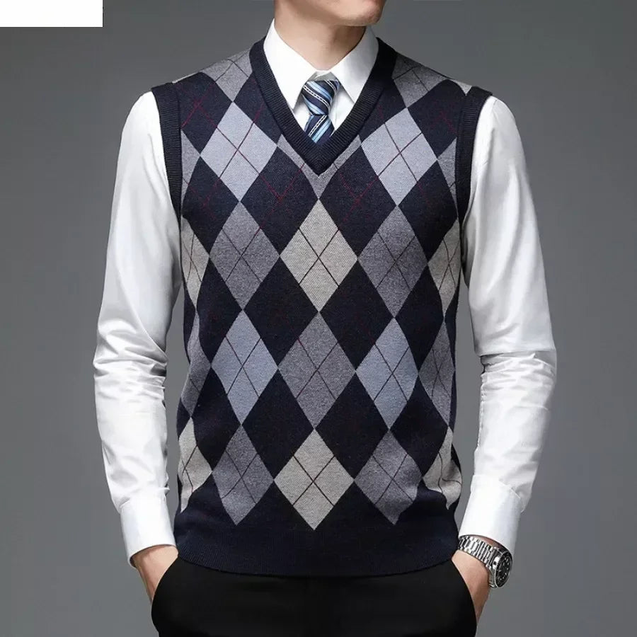 Men's Casual Knitted Wool Sweater Vest V-neck Knit Pullover