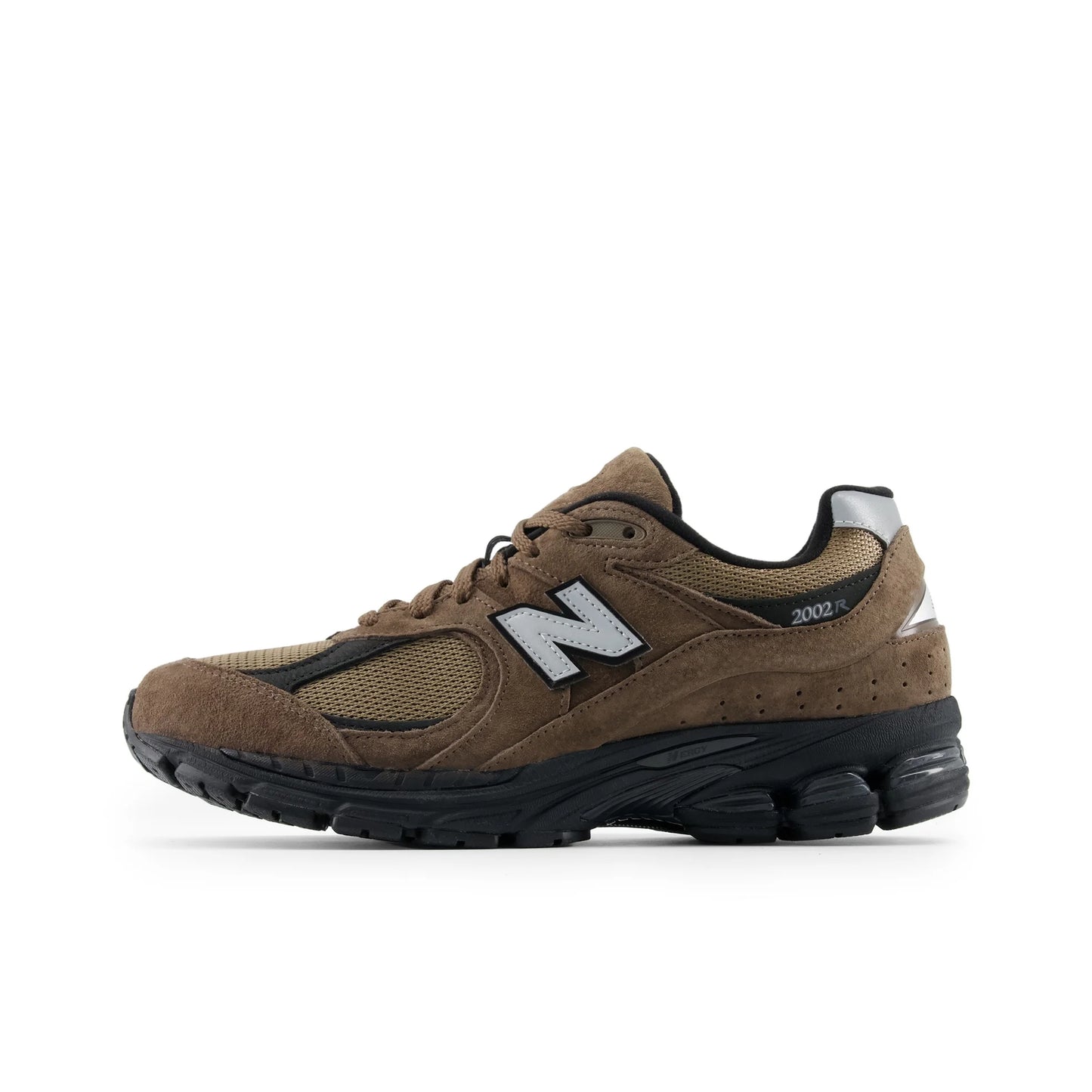 New Balance NB 2002R – versatile, stylish, low-cut casual shoes for men.