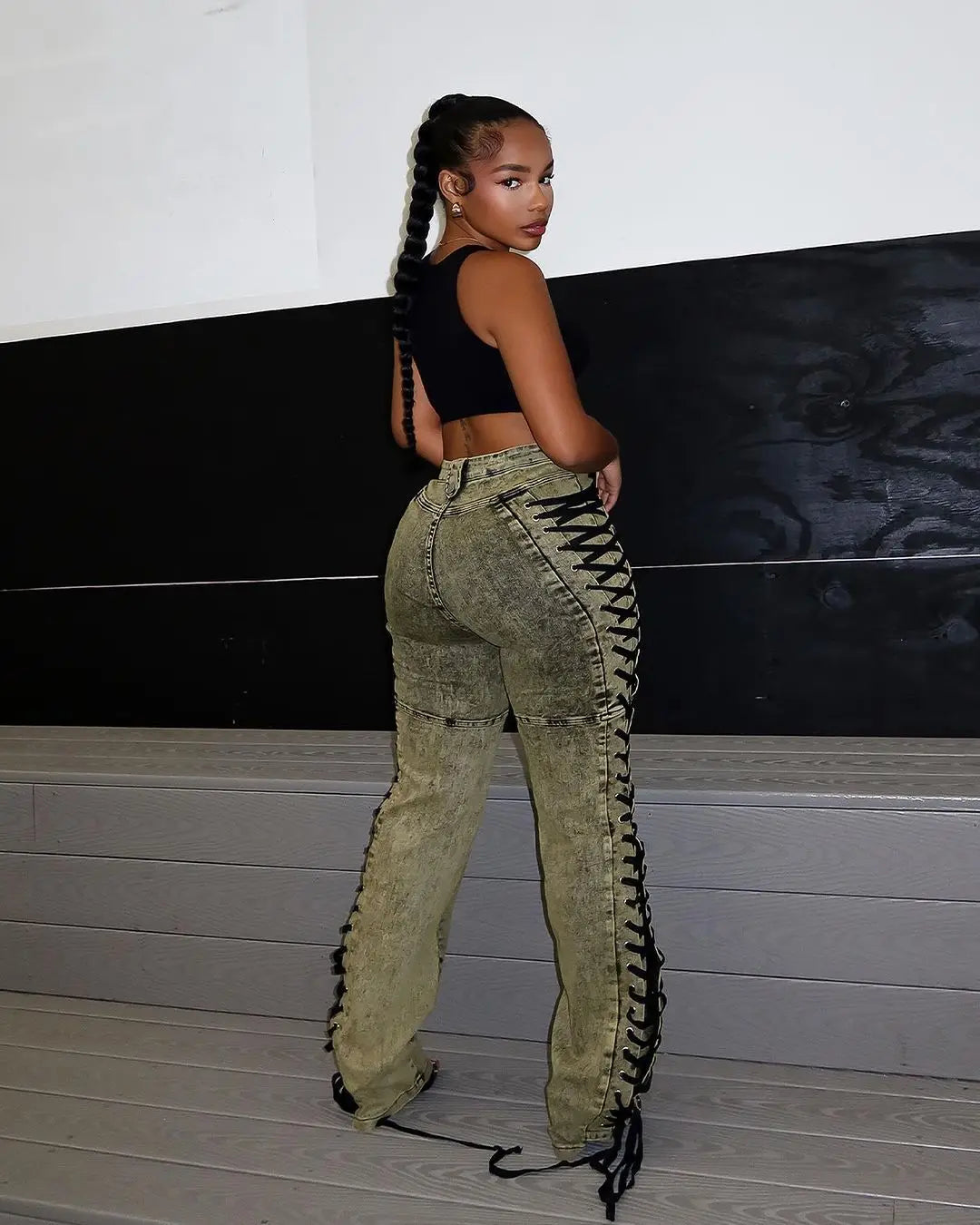 Women's Straight-leg High-waisted Jeans