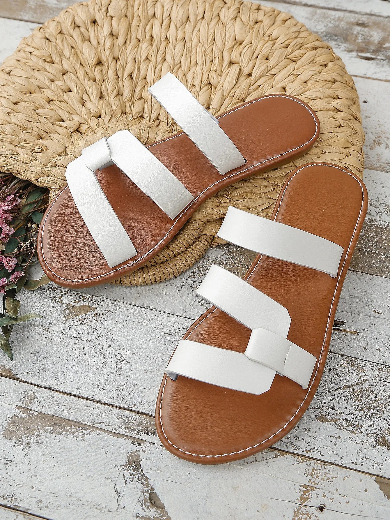 Women's Solid Color Slides, Lightweight Flat Slip on Walking Slides