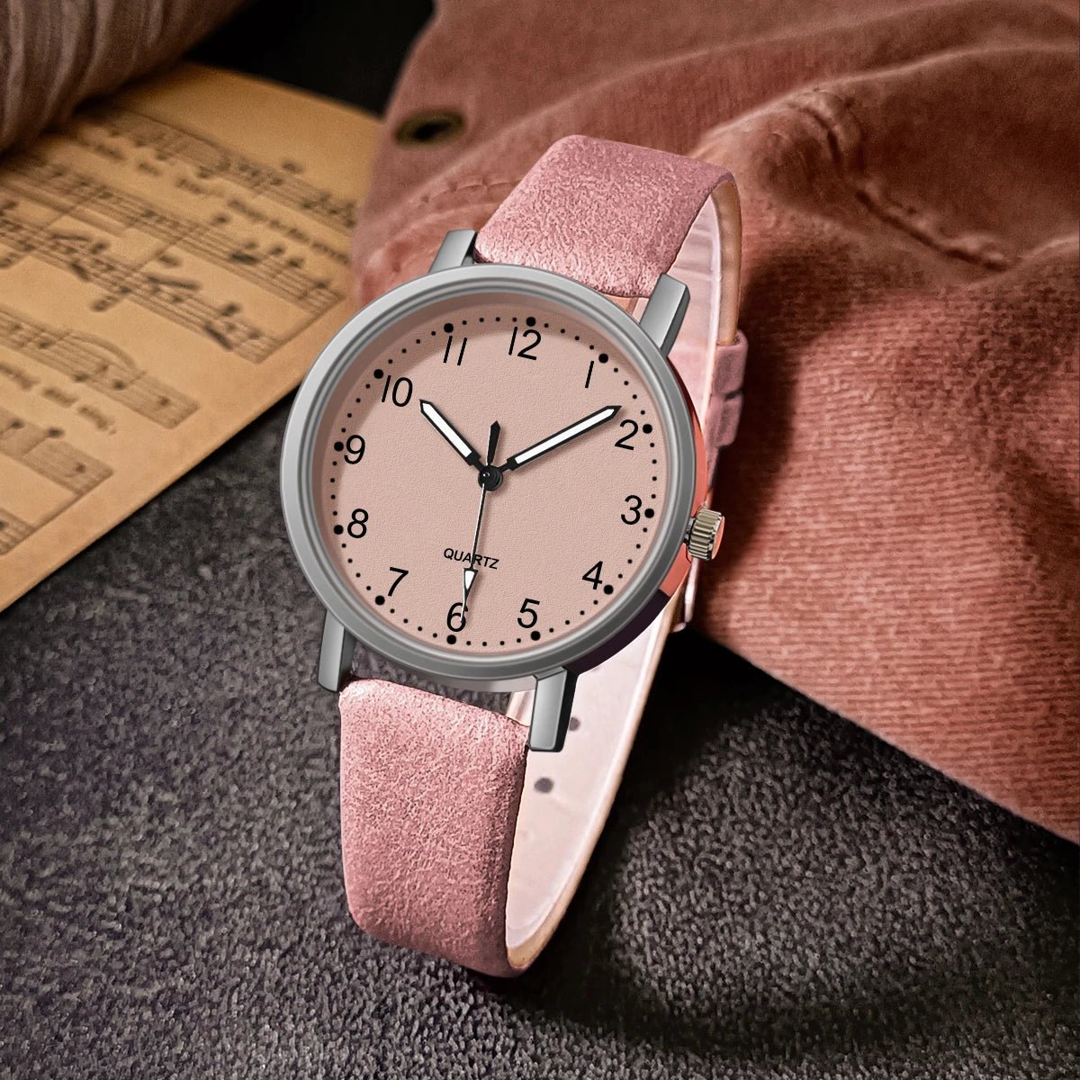 Vintage Women Leather Strap Wristwatch Quartz