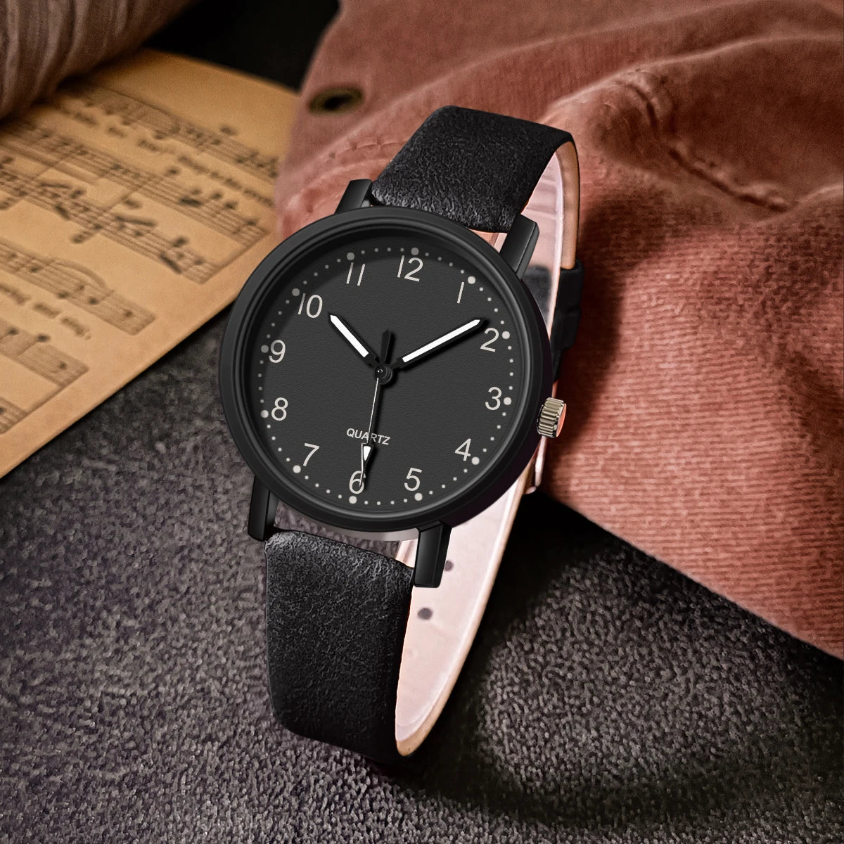 Vintage Women Leather Strap Wristwatch Quartz