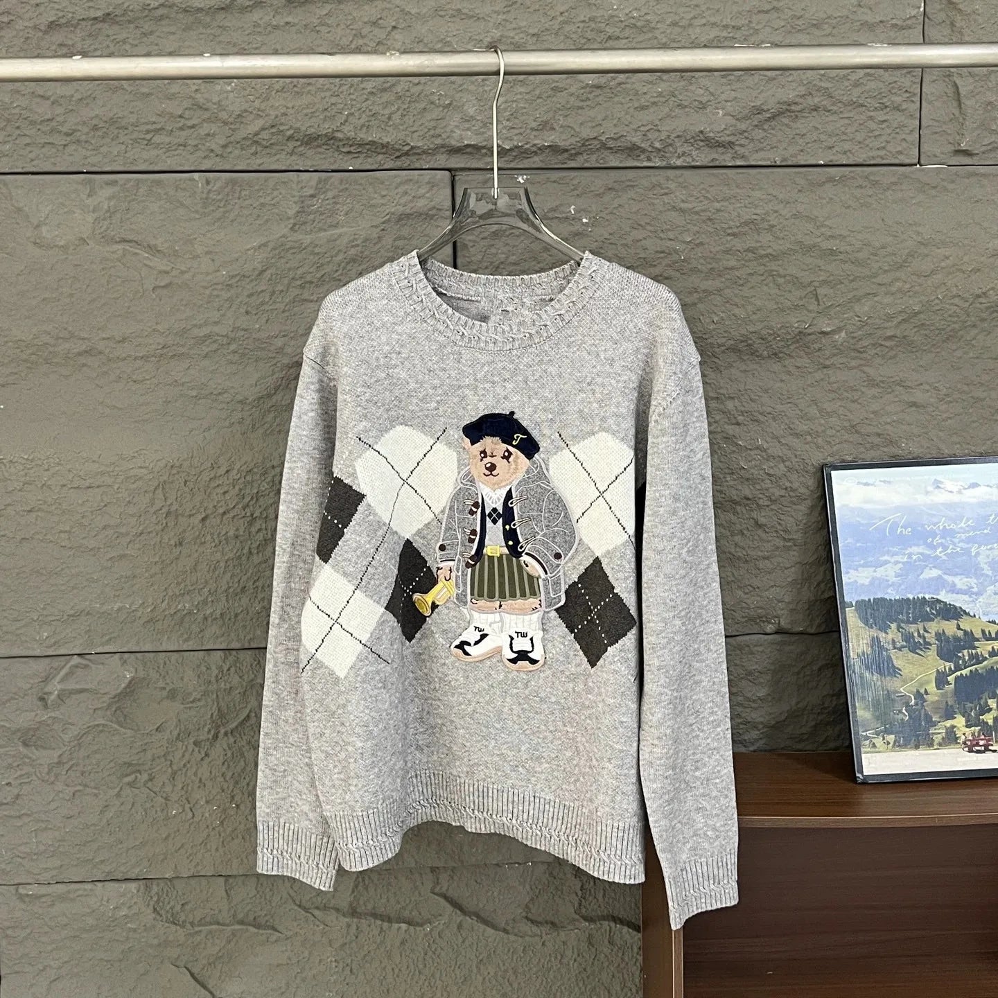 Women's Knitwear Diamond Jacquard Fitted O-neck Sweater