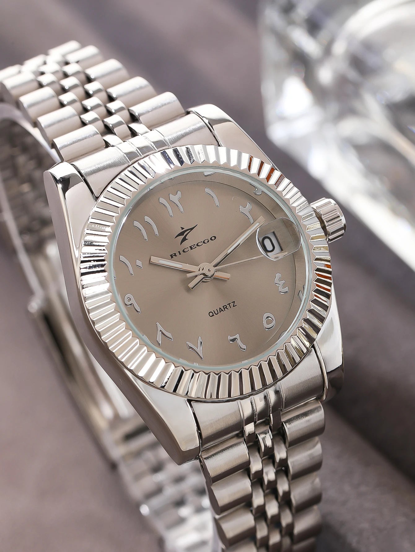 Women's Fashion Round Wristwatches Luxury