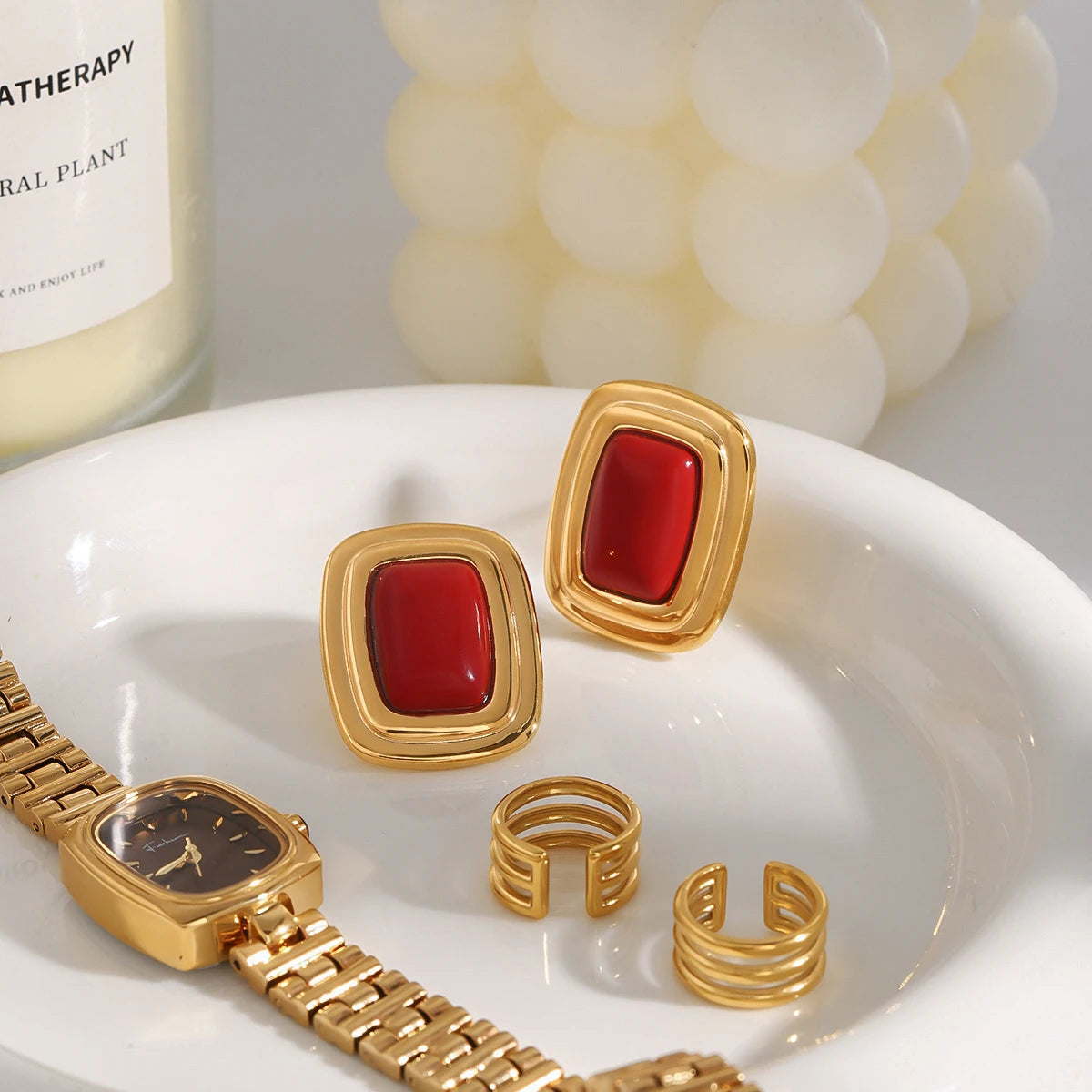 Uworld Retro Gold Color Stainless Steel Red Agate Ear Studs