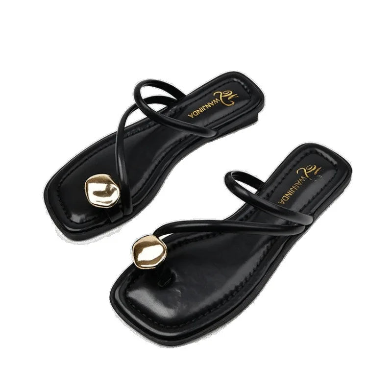 Women'S Summer Low-Heeled Sandals with a Clip Toe Design