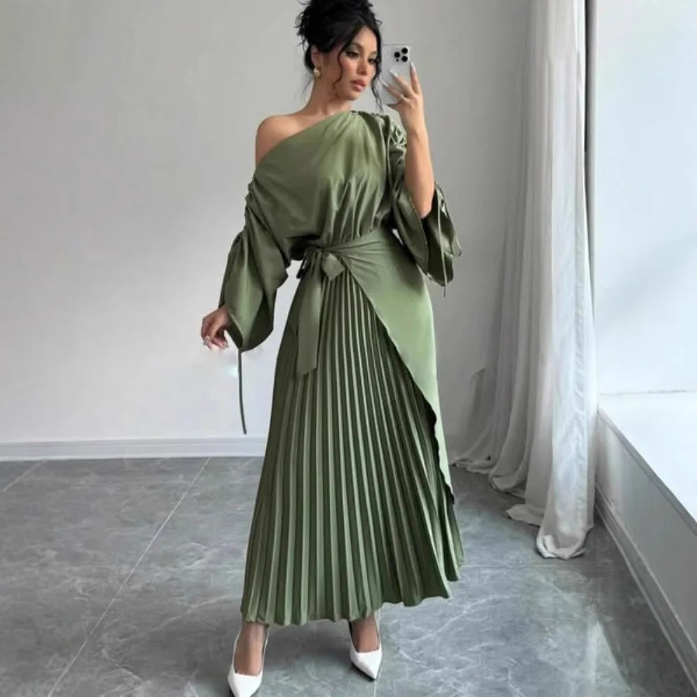 Solid-color Pleated Evening Dress with A Belt